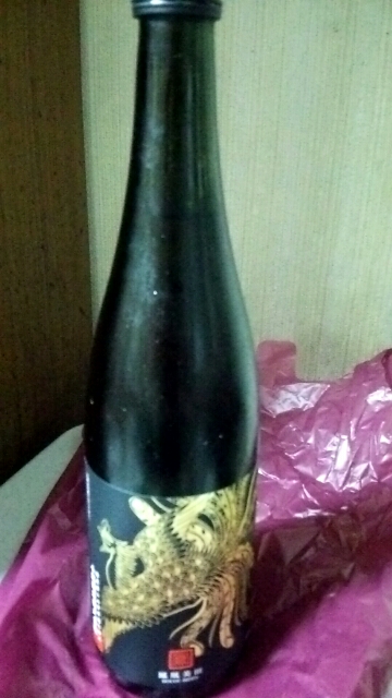 とある日の家酒「鳳凰美田 ブラックフェニックス 無濾過本生 純米吟醸（720ml）」: 太田泰男の食べて・呑んで・走る